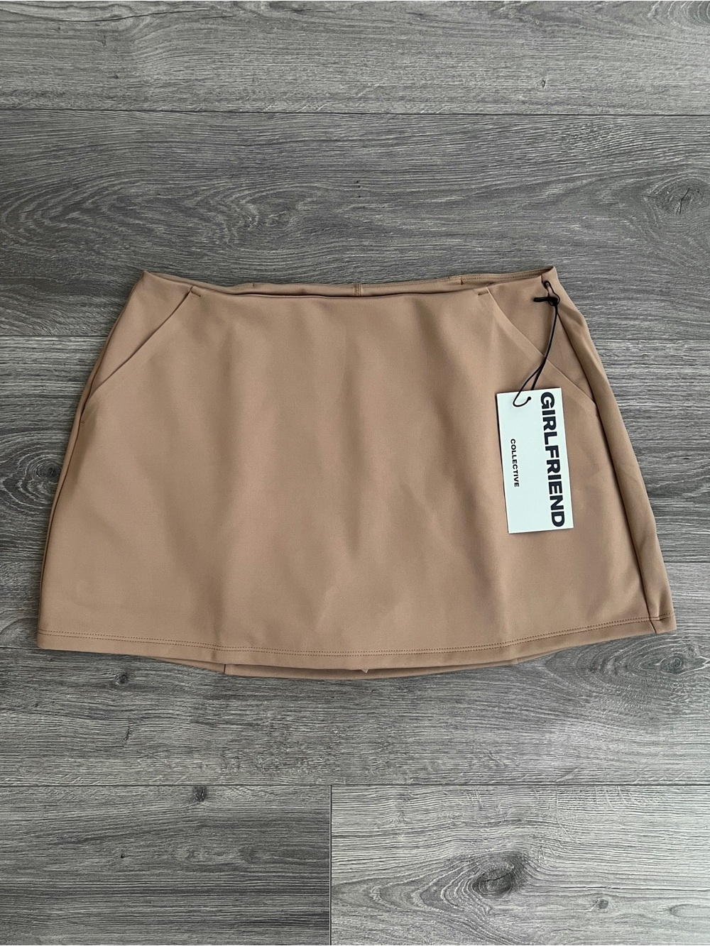 GIRLFRIEND COLLECTIVE Lola Mini Skort Large Tan Neutral Skirt Shorts Activewear